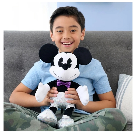 Disney 100years of Wonder Large Mickey & Minnie plush - Picture 8 of 16